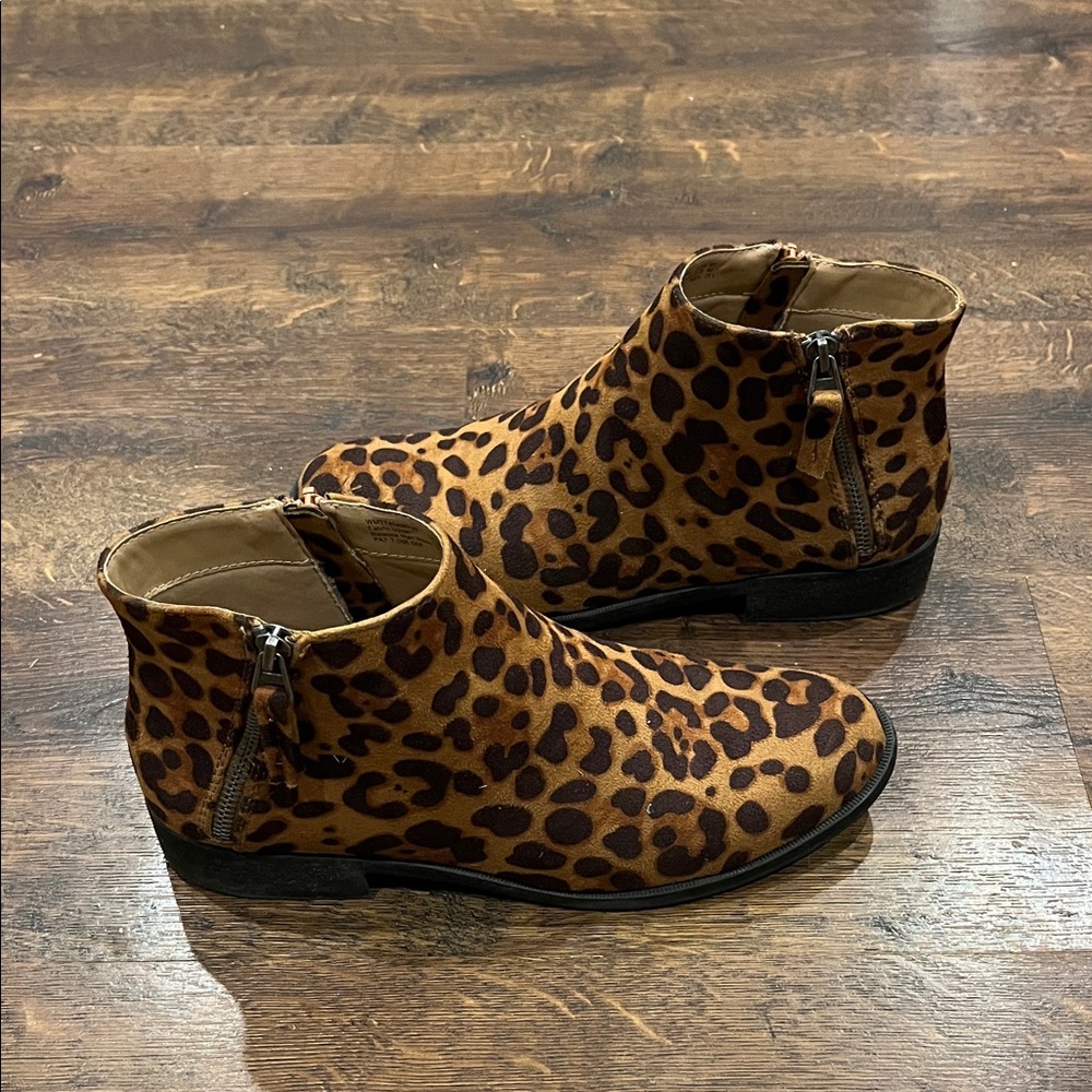 Time & Tru Leopard Print Ankle Boots - Size 8.5